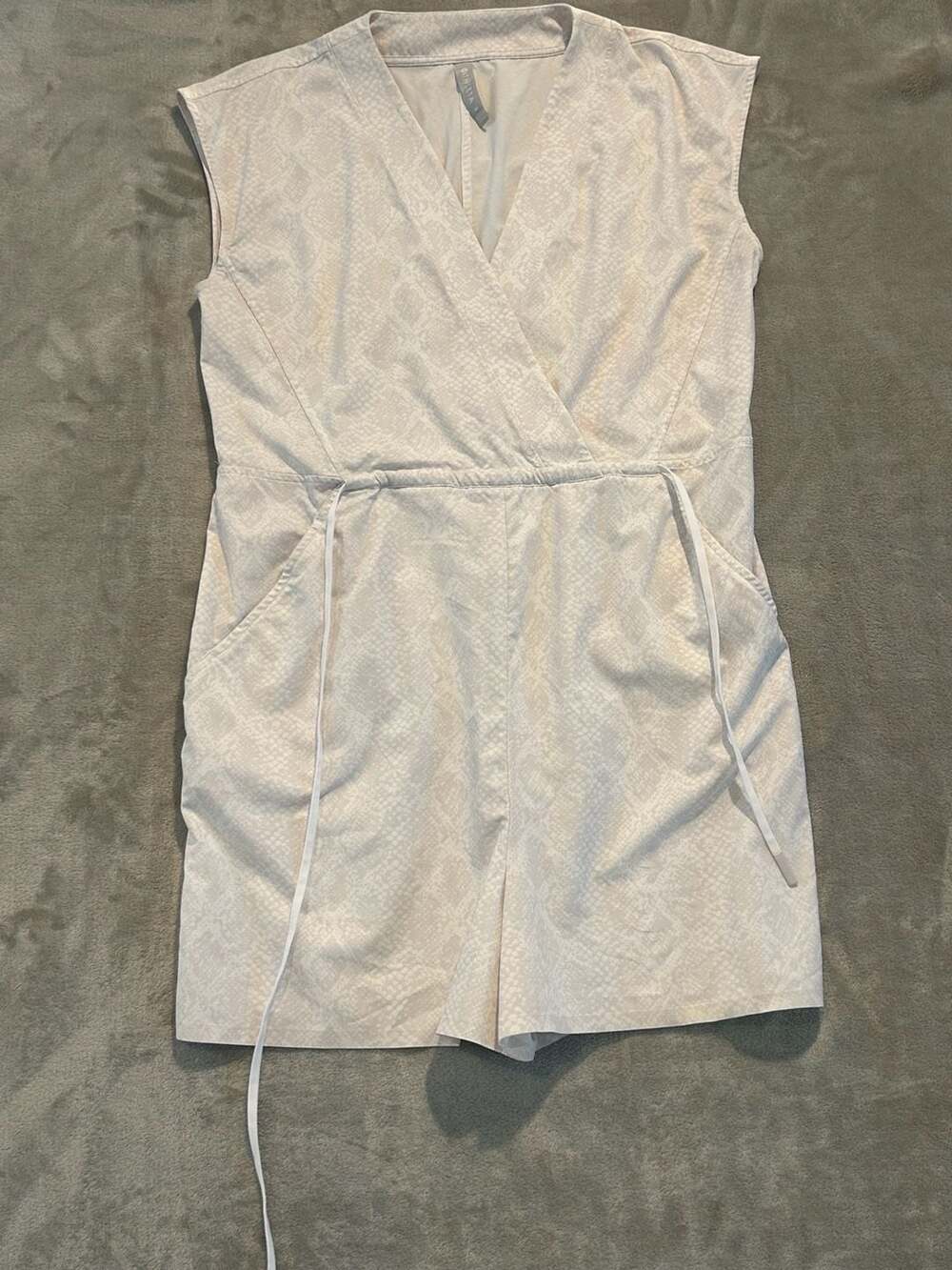 Athleta Jumpsuit Size M Beige Snakeskin Print Drawstring Romper